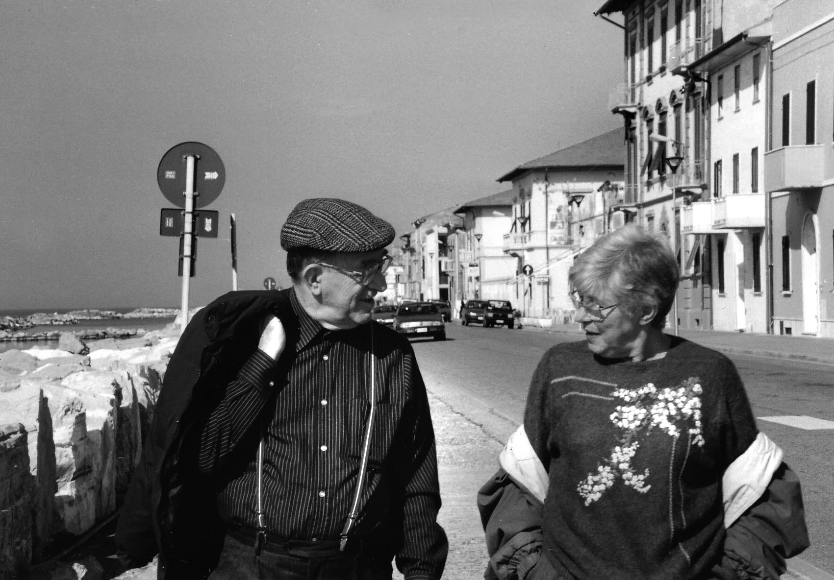 2/ - Emilio Tolaini a Marina di Pisa